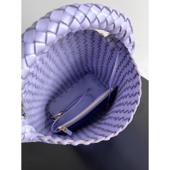 Bottega Veneta Cabat Bucket