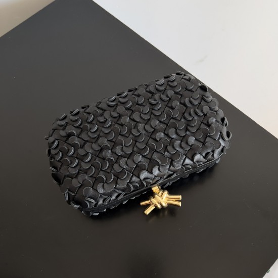 BottegaVeneta Knot Dinner bag