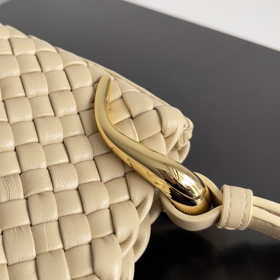 Bottega Veneta Clicker Bag