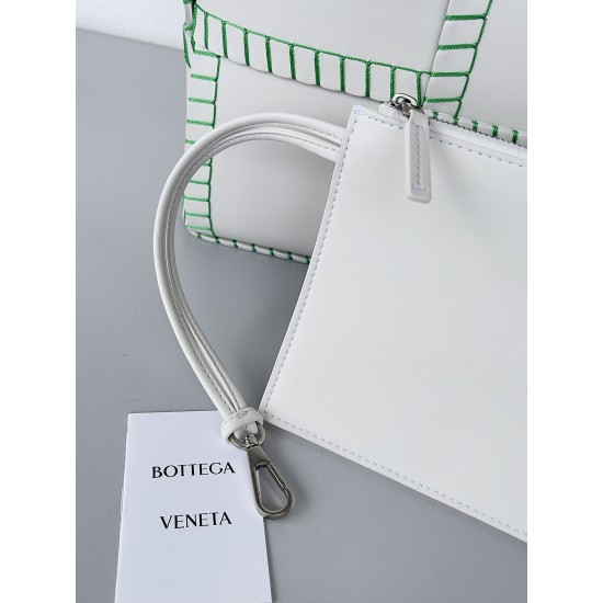 Bottega Veneta Arco Tote Size：30*20*11.5cm