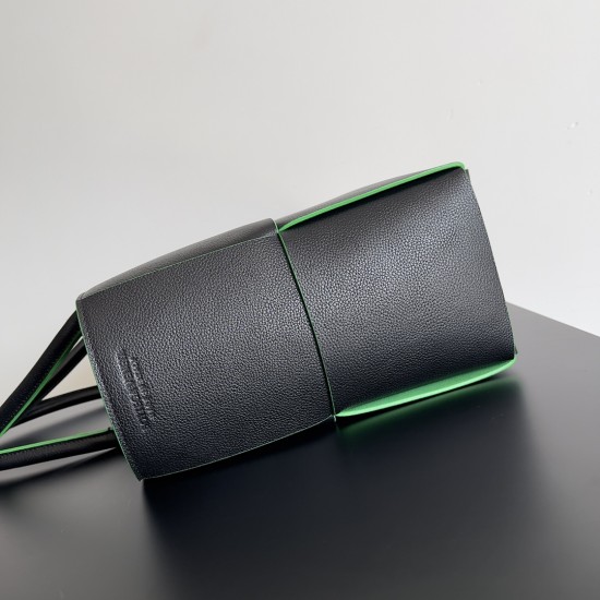 Bottega Veneta Arco Tote Bag