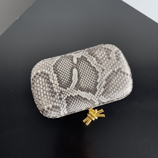 BottegaVeneta Knot