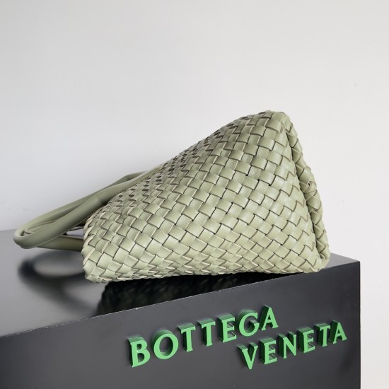 Bottega Veneta Medium Cabat