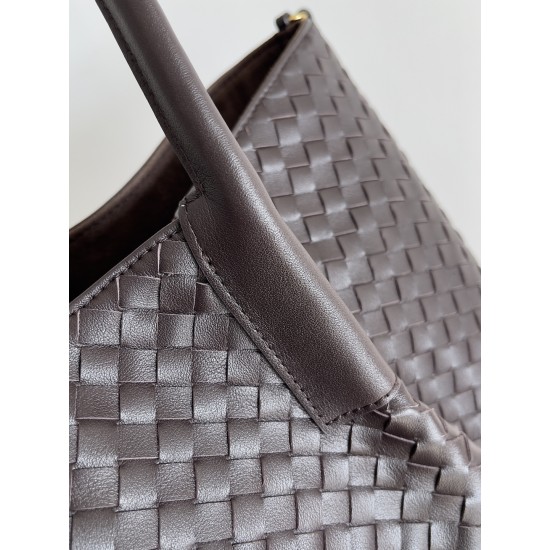 Bottega Veneta Pinacoteca