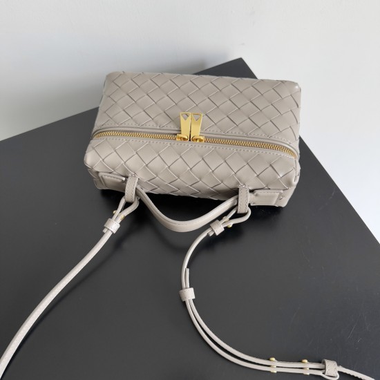 Bottega Veneta Bang Bang