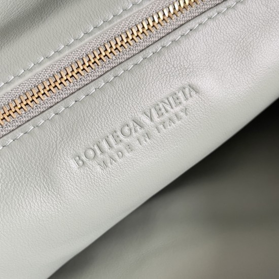 Bottega Veneta Classic Jodie