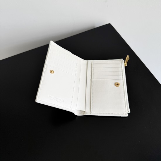 Bottega Veneta Intrecciato Medium Bi-Fold Wallet