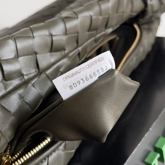 Bottega Veneta Classic Jodie