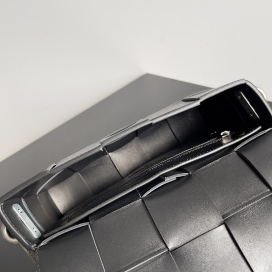 Bottega Veneta Cassette