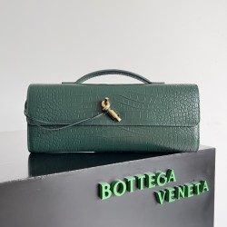 Bottega Veneta Andiamo Clutch Bottega Veneta Andiamo Clutch