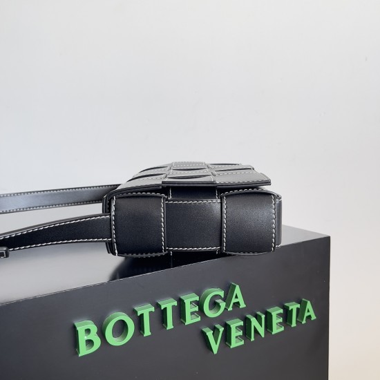 Bottega Veneta Cassette