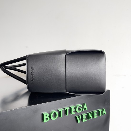 Bottega Veneta Arco Tote Bag