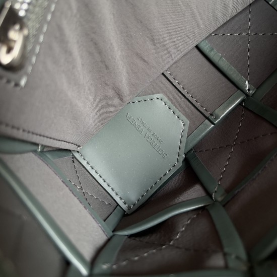 Bottega Veneta Cassette