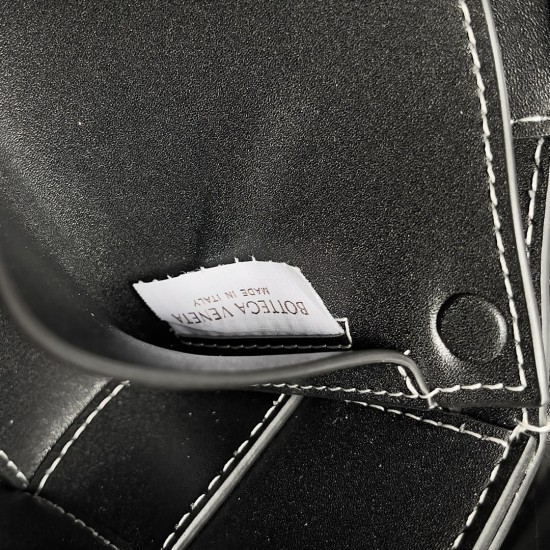 Bottega Veneta Cassette Bottega Veneta Cassette