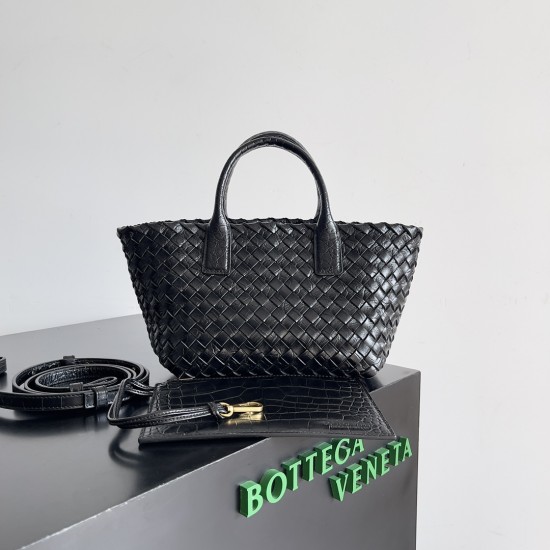 Bottega Veneta Mini Cabat