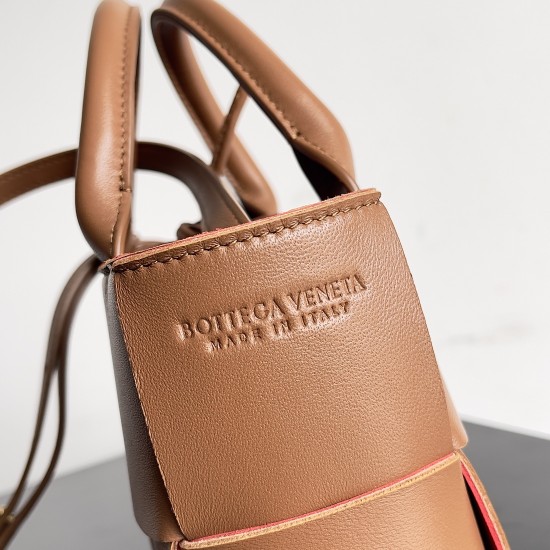 Bottega Veneta Mini Arco Tote