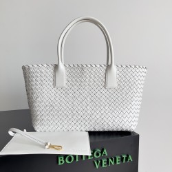 Bottega Veneta Medium Cabat