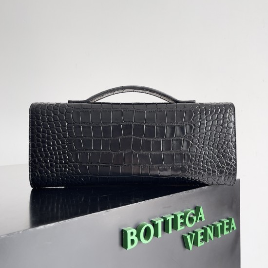 Bottega Veneta Andiamo Clutch