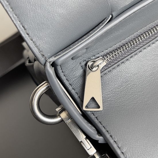 Bottega Veneta Cassette