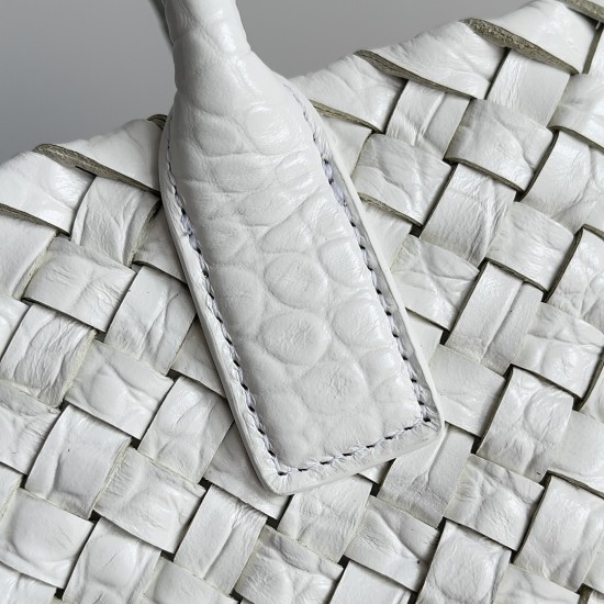 Bottega Veneta Mini Cabat