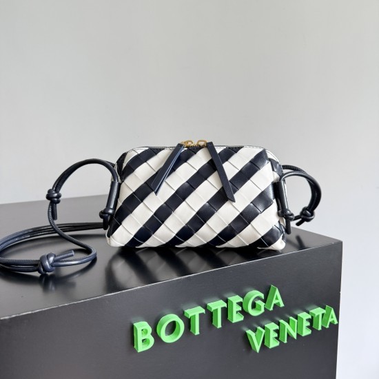 Bottega Veneta Concert Pouch