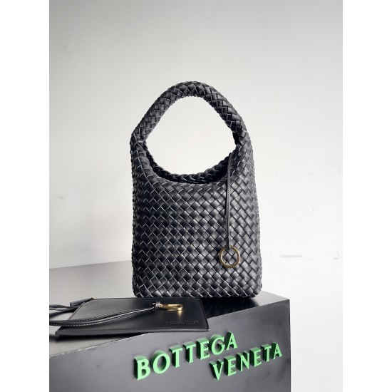 Bottega Veneta Cabat Bucket