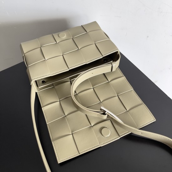 Bottega Veneta Cassette