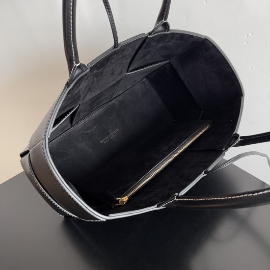 Bottega Veneta Arco Tote Bag
