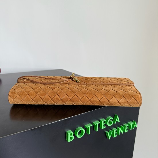 Bottega Veneta Andiamo Clutch