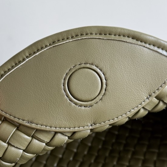 Bottega Veneta Small Cobble Top Handle