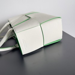 Bottega Veneta Arco Tote Size：30*20*11.5cm