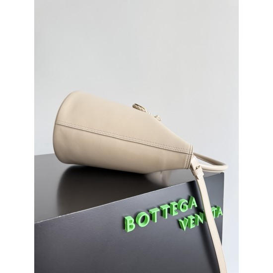 Bottega Veneta Liberta Bucket
