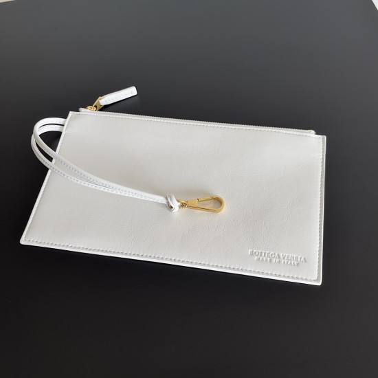 Bottega Veneta Medium Cabat