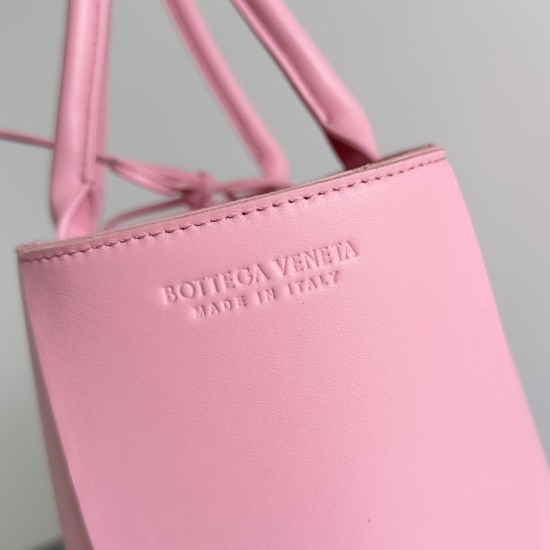 Bottega Veneta Arco Tote Bag