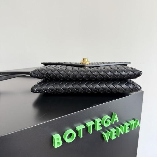 Bottega Veneta Knot Lock