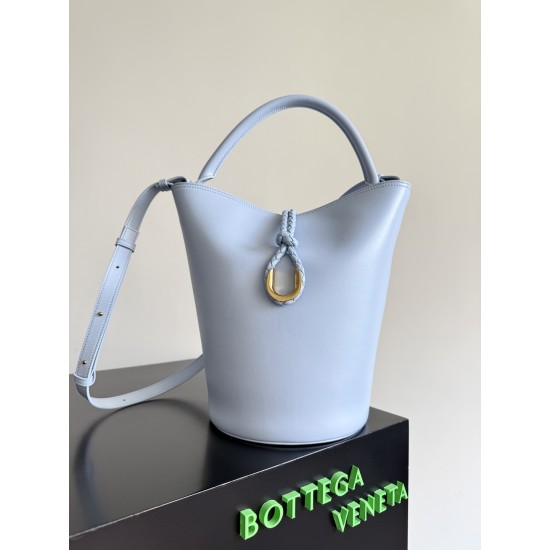 Bottega Veneta Liberta Bucket