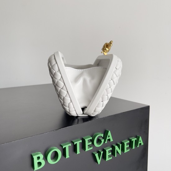 BottegaVeneta Knot Dinner bag