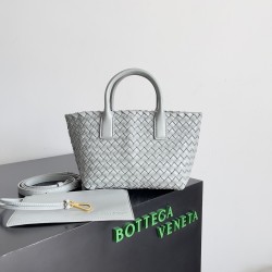 Bottega Veneta Mini Cabat