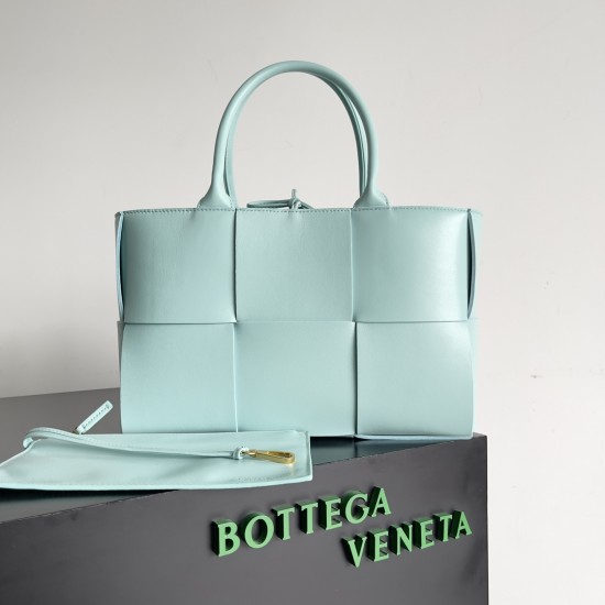 Bottega Veneta Arco Tote Size：30*20*11.5cm