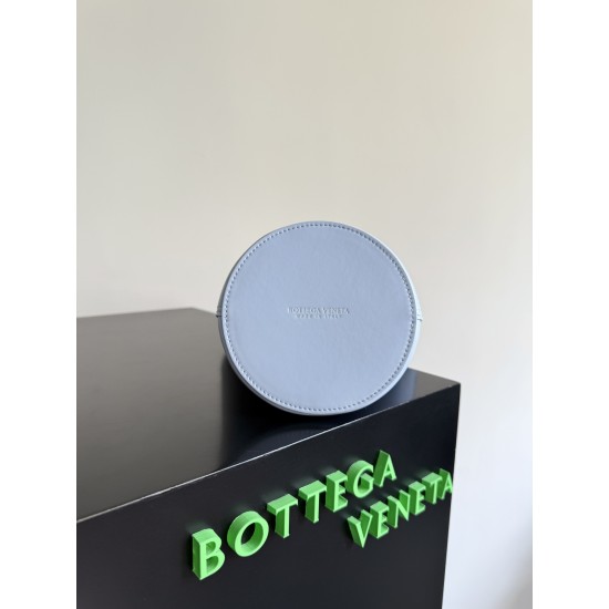 Bottega Veneta Small Liberta Bucket
