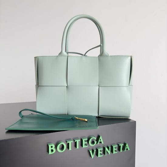 Bottega Veneta Arco Tote Size：30*20*11.5cm