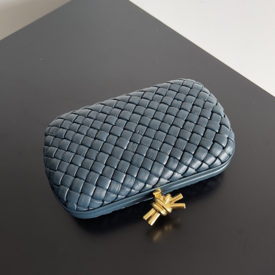 BottegaVeneta Knot Dinner bag