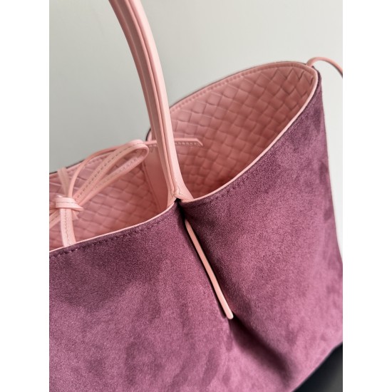 Bottega Veneta Pinacoteca