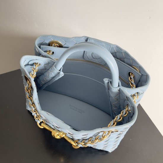 Bottega Veneta Small Andiamo Chain