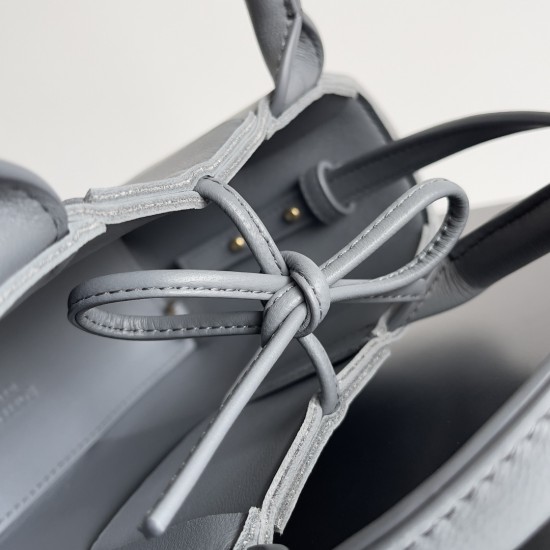 Bottega Veneta Mini Arco Tote