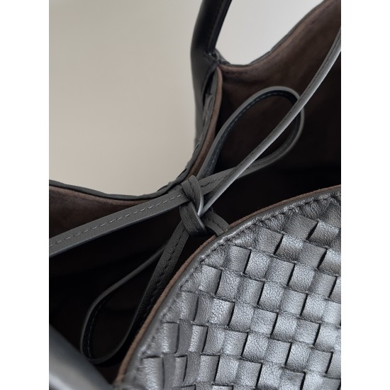 Bottega Veneta Pinacoteca