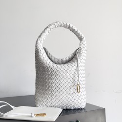 Bottega Veneta Cabat Bucket Bottega Veneta Cabat Bucket