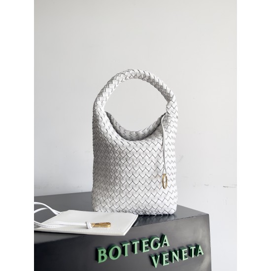 Bottega Veneta Cabat Bucket