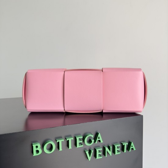 Bottega Veneta Arco Tote Size：30*20*11.5cm
