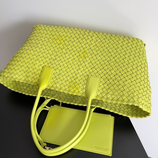 Bottega Veneta Large Cabat